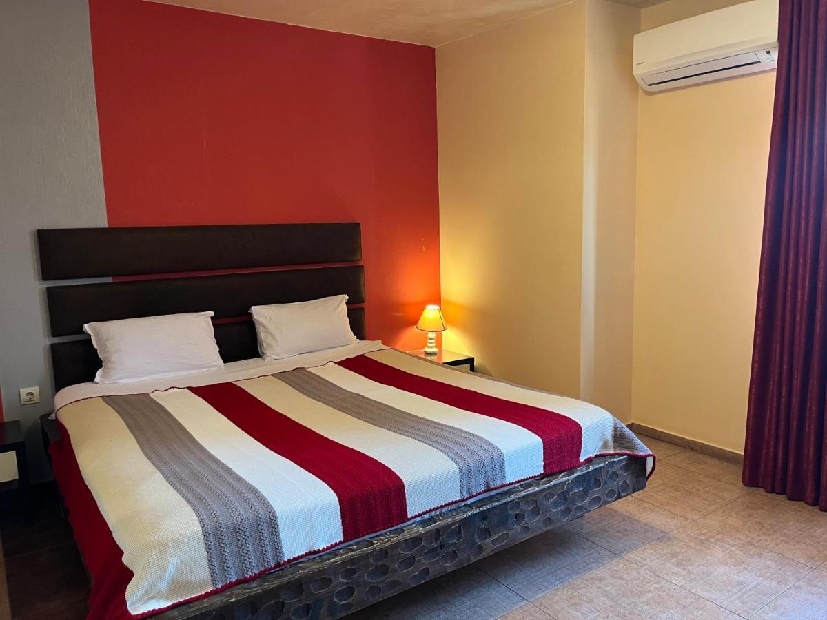 Family Hotel Bunara Brestnik Buitenkant foto