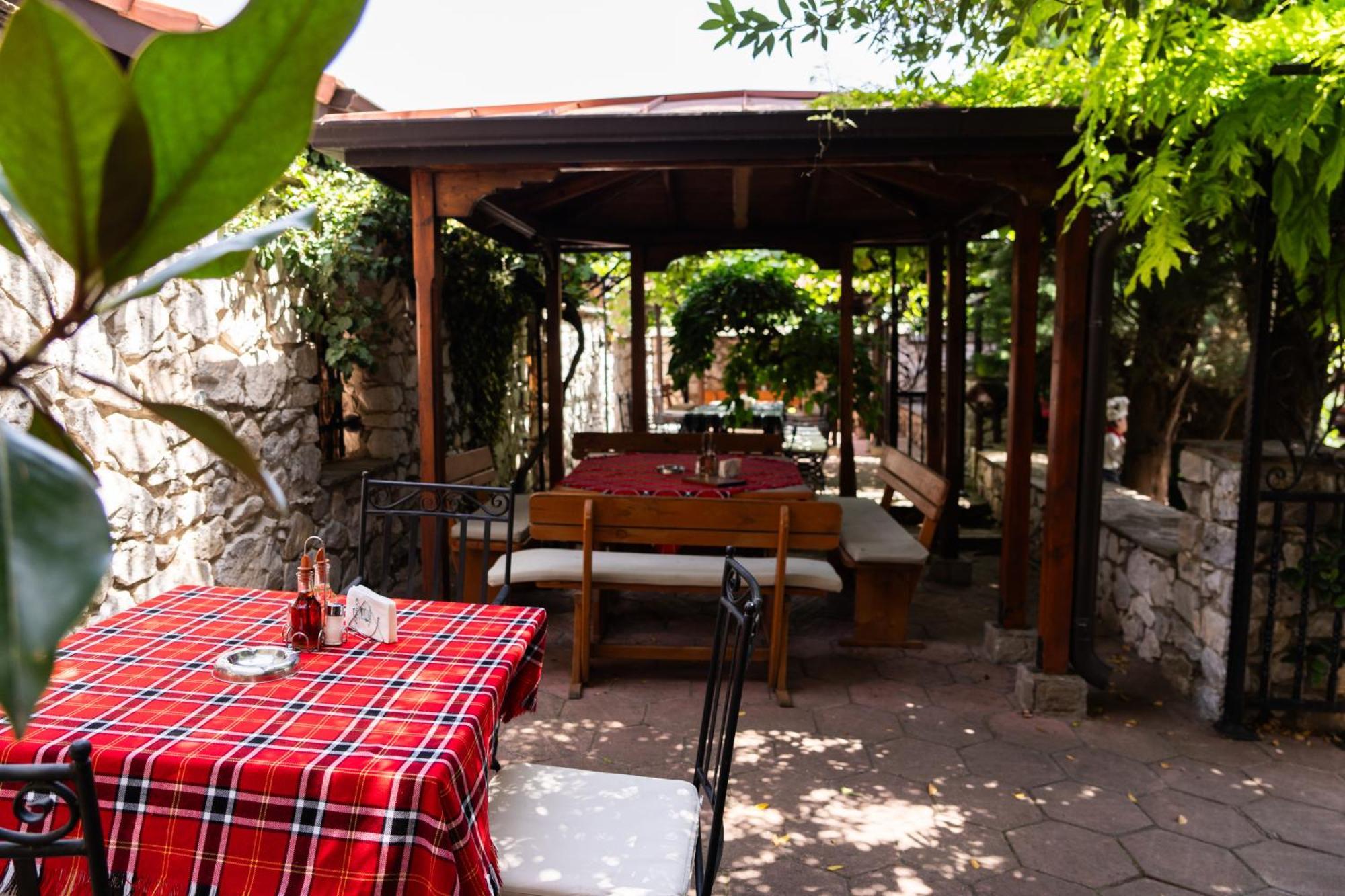 Family Hotel Bunara Brestnik Buitenkant foto