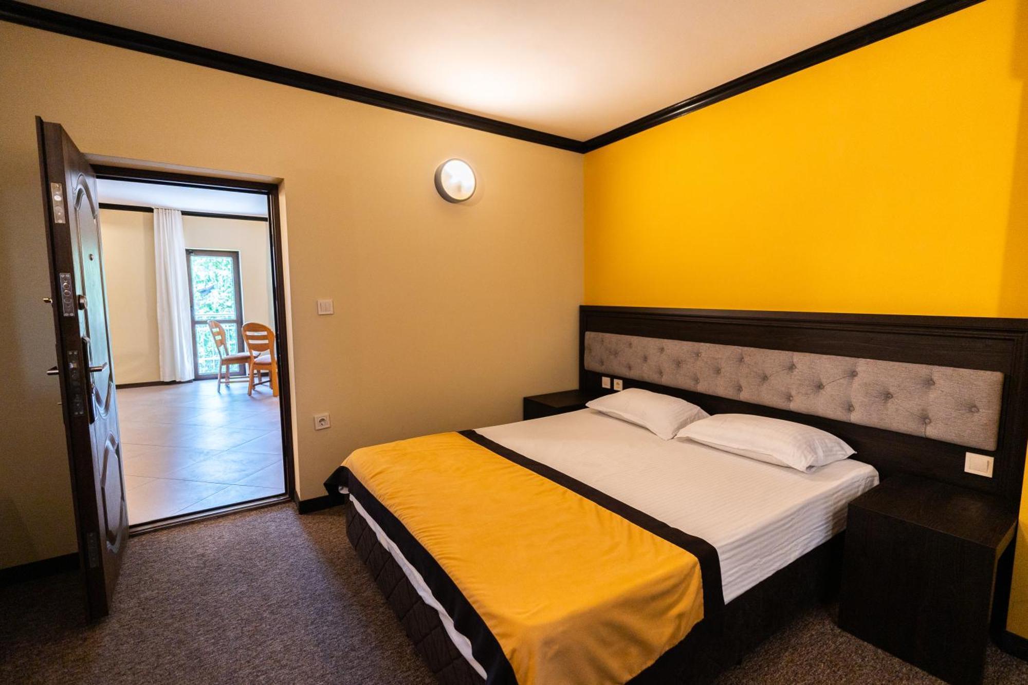Family Hotel Bunara Brestnik Buitenkant foto
