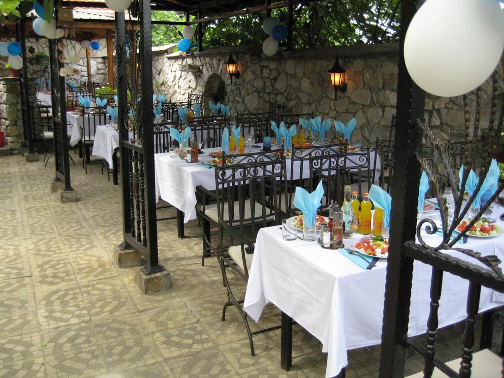 Family Hotel Bunara Brestnik Buitenkant foto